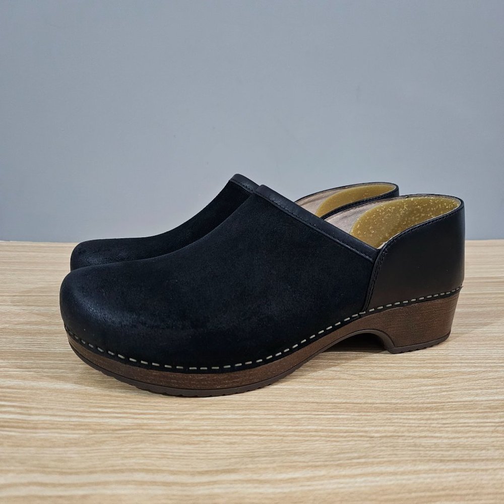 Dansko Clog Brenna Burnished Suede Womens Slip On Black Nubuck EU Size 41 Shoe - Picture 1 of 11